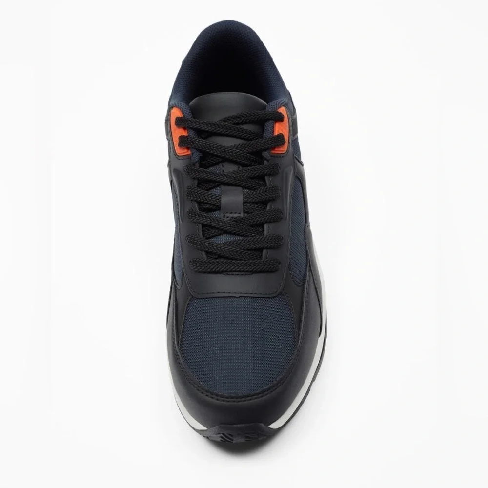 NWT. Zara Man Sea Blue Running Style Sneakers with Contrast Inserts. Size 12.